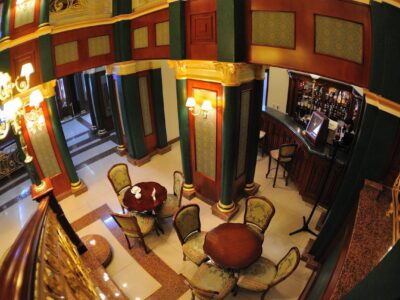 Лобби бар в гостинице Симферополь Гранд-Отель г.Симферополь
