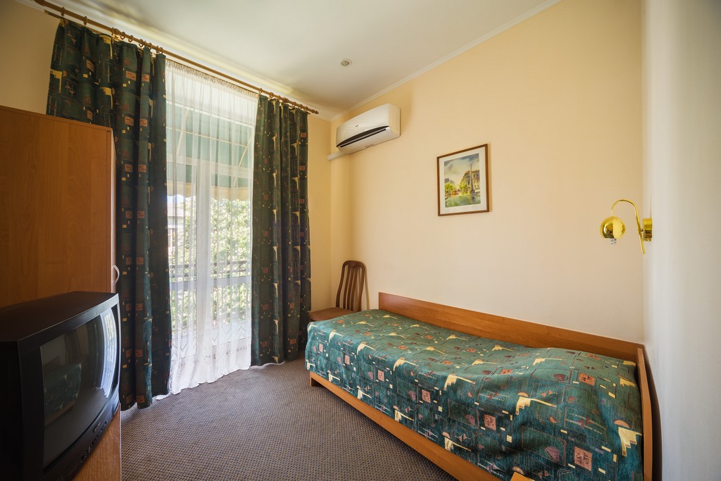 Номер: Стандарт одноместный однокомнатный - гостиница "Украина"