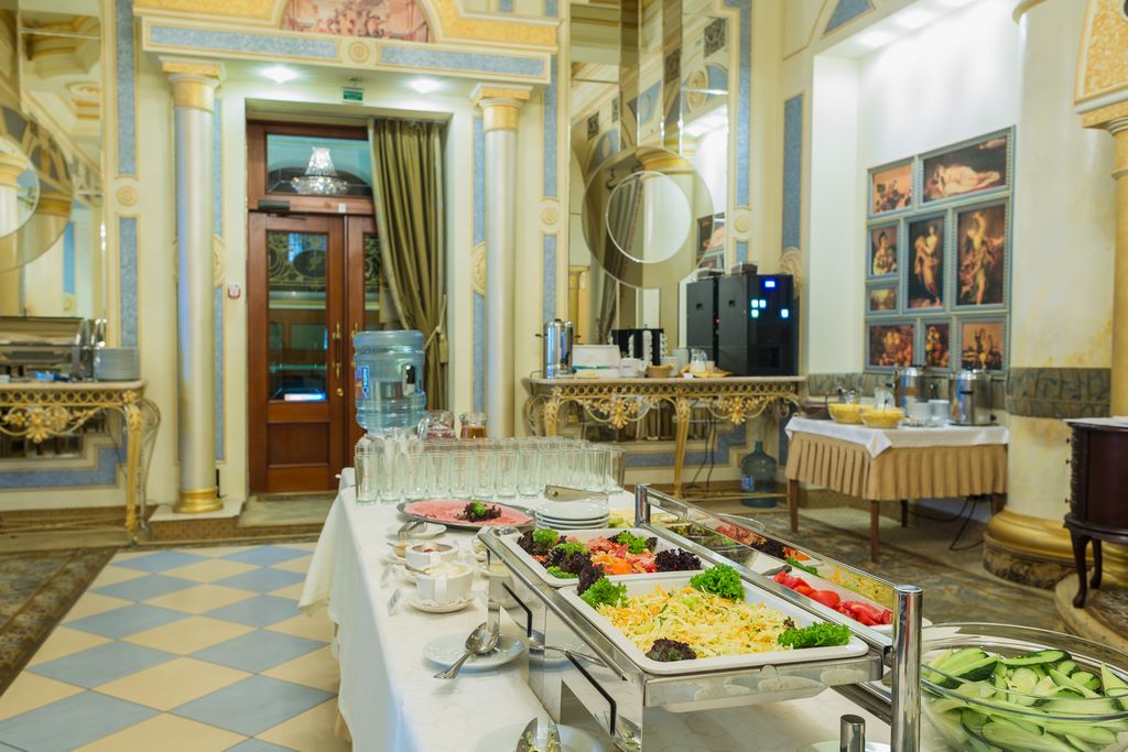 Завтрак «шведский стол»