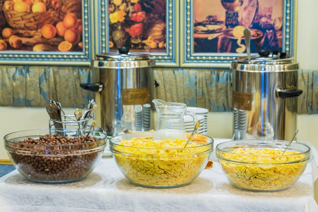 Завтрак «шведский стол»