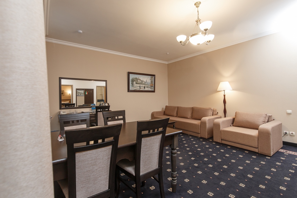 Номер: Люкс - гостиница "Украина"